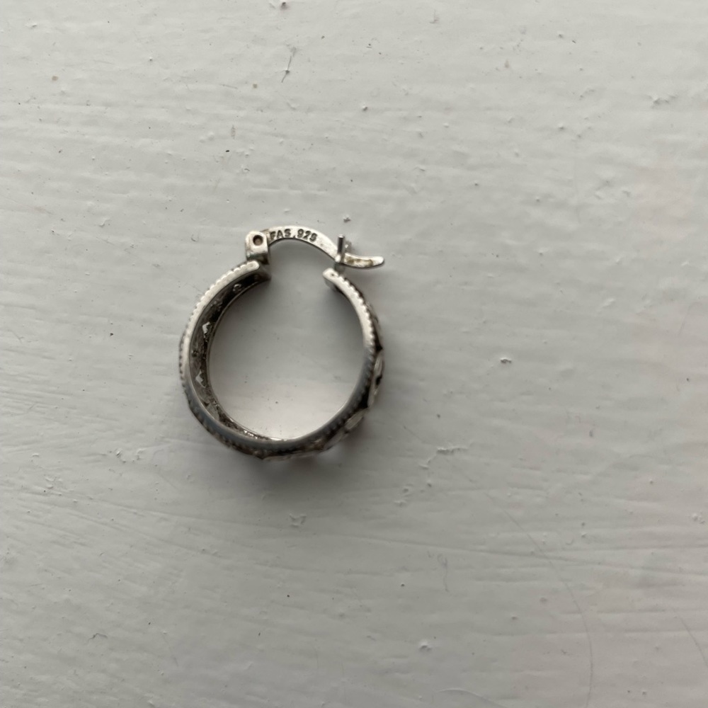 Sterling silver single earring - Picture 2 of 2